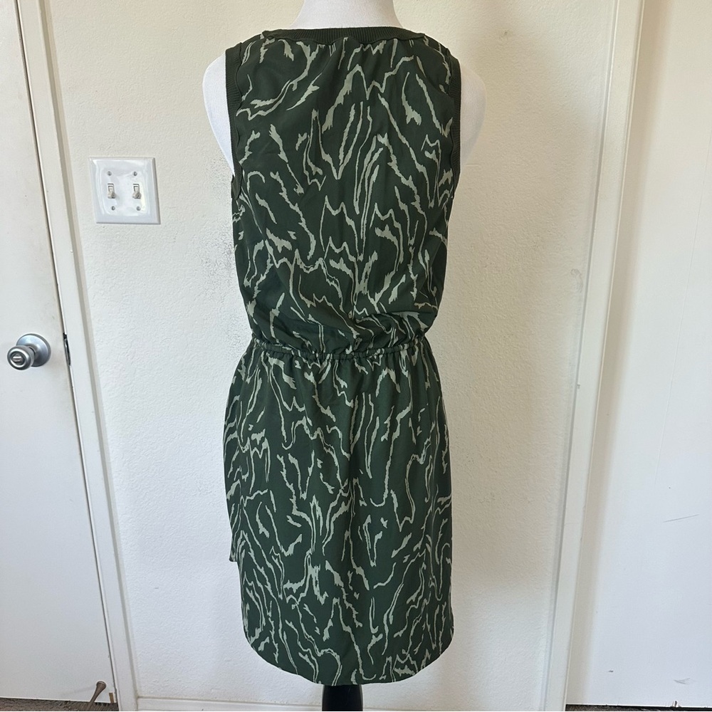 Athleta Rincon Printed Dress,Voyage Voyage Eucalyptus Olive XS - Picture 4 of 9